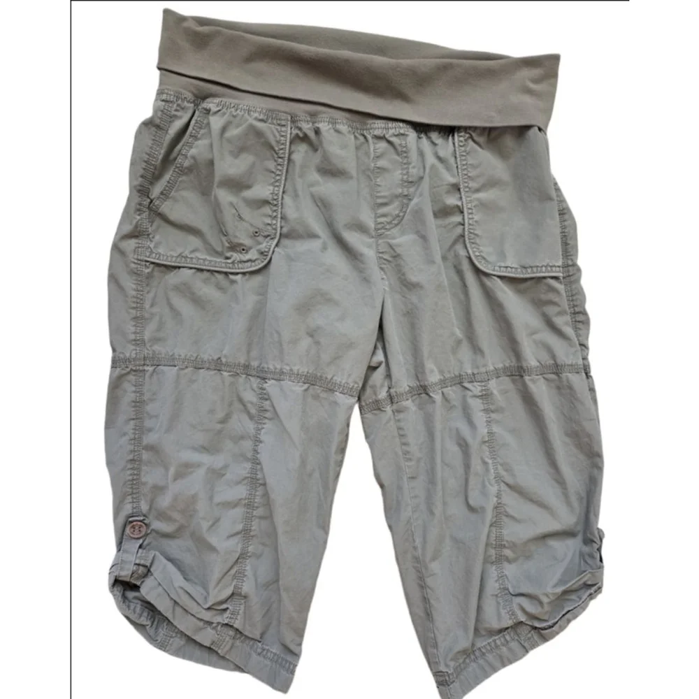 Women's Calvin Klein Maternity Cargo Shorts L Khaki - Picture 1 of 4